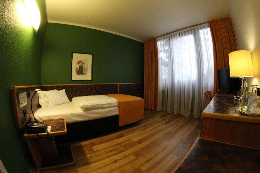 Arvena Messe Hotel Нюрнберг Номер фото