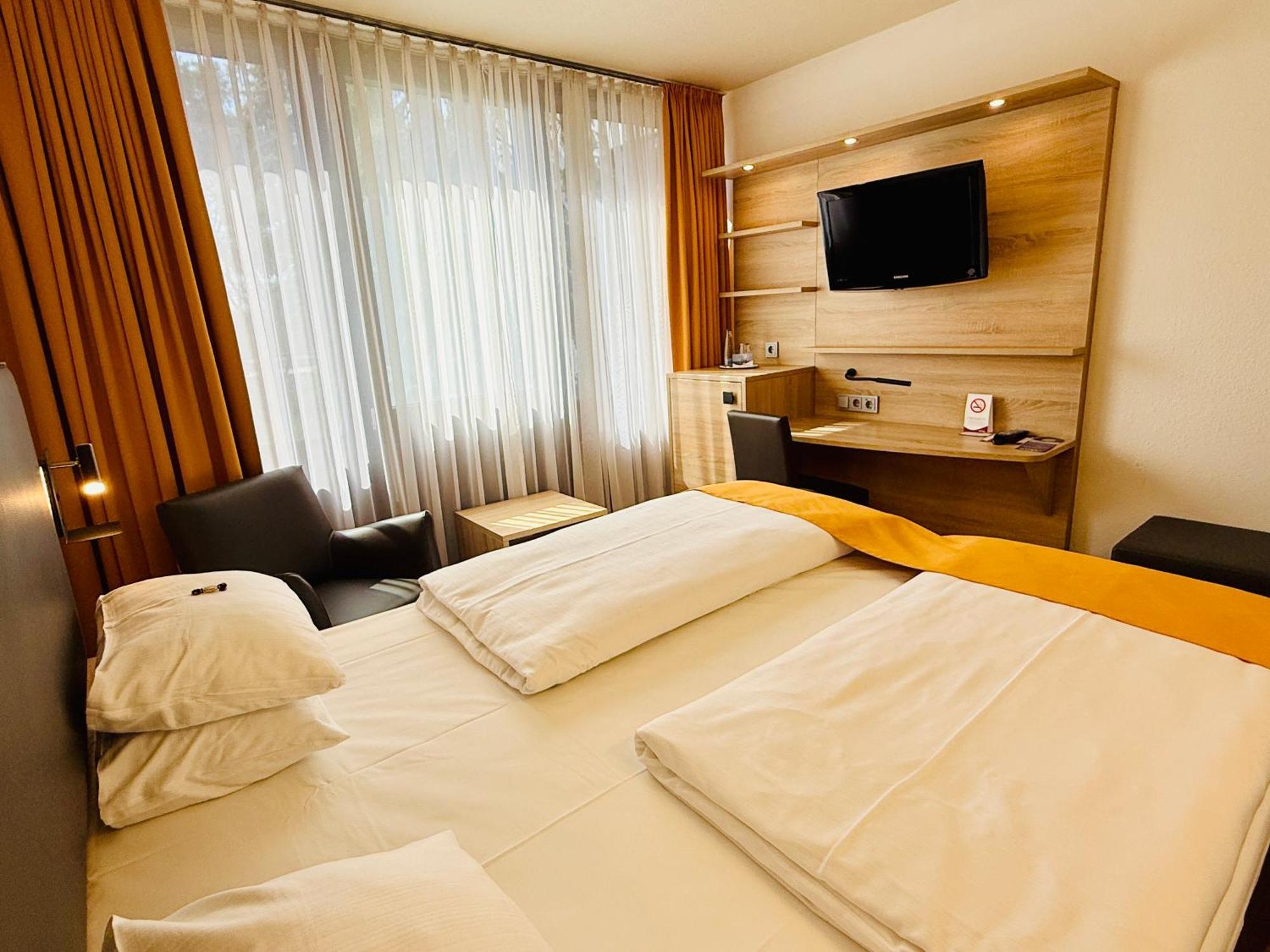 Arvena Messe Hotel Нюрнберг Экстерьер фото