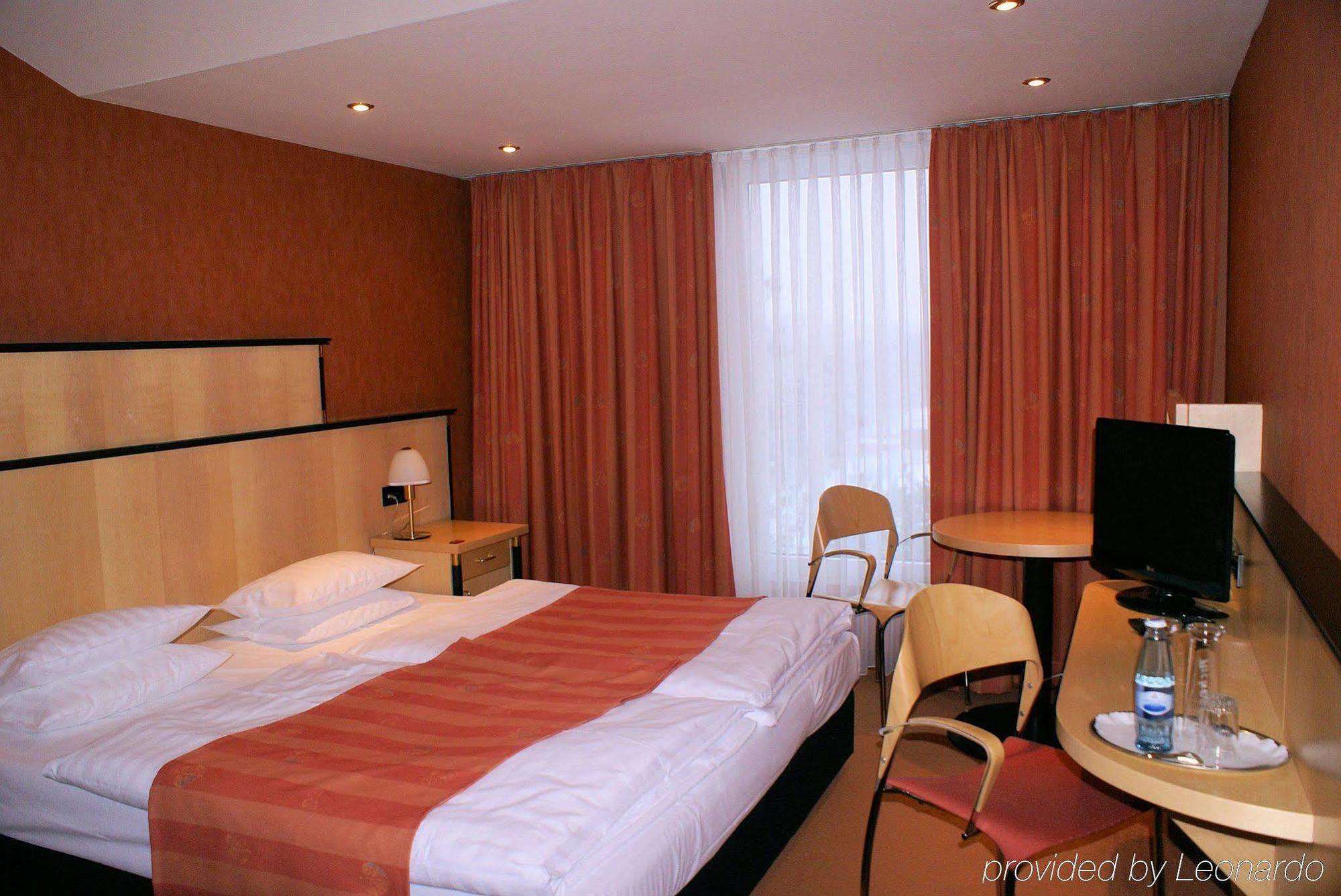 Arvena Messe Hotel Нюрнберг Удобства фото