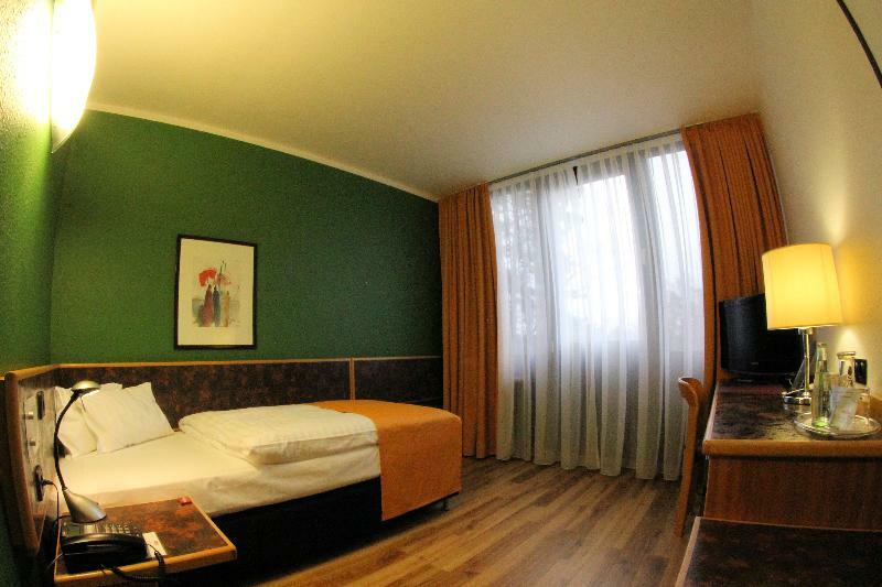 Arvena Messe Hotel Нюрнберг Экстерьер фото